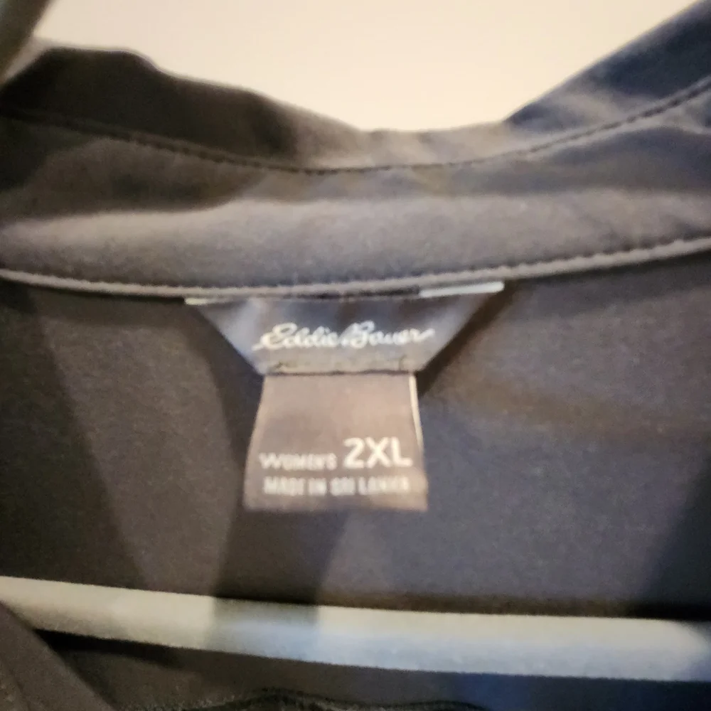 🌺 Eddie Bauer Dark Gray Belted Jumpsuit – Size 2XL Plus